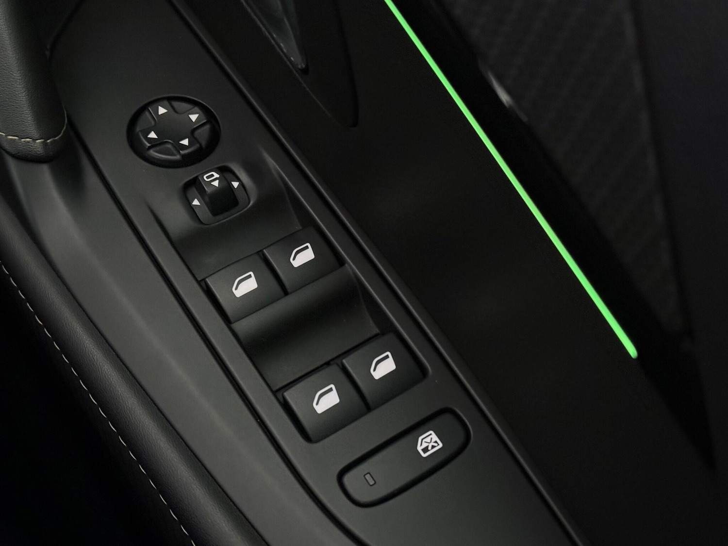 Used Peugeot 208 2023 for sale - 76468185: Photo 21