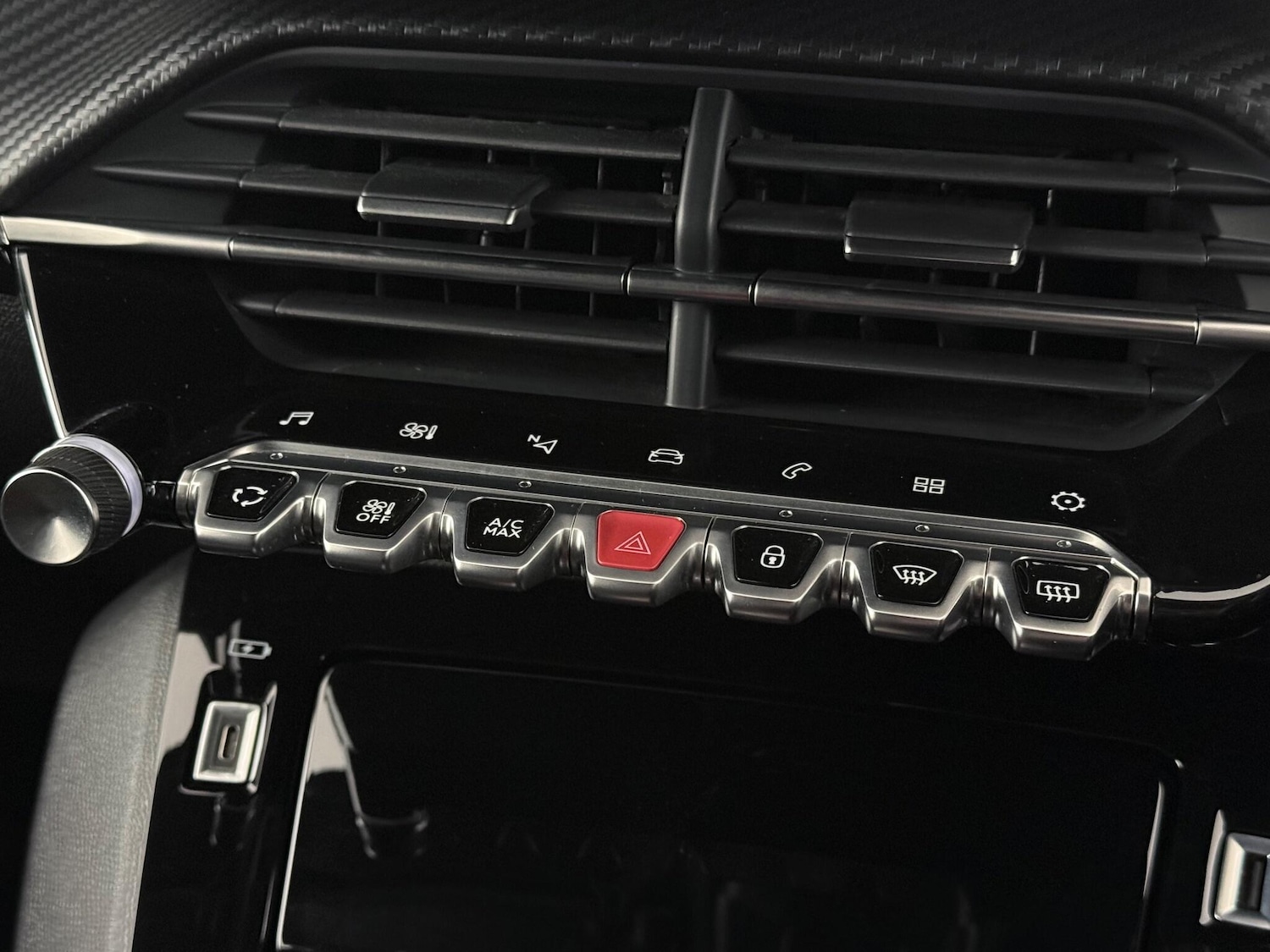 Used Peugeot 208 2023 for sale - 76468185: Photo 39