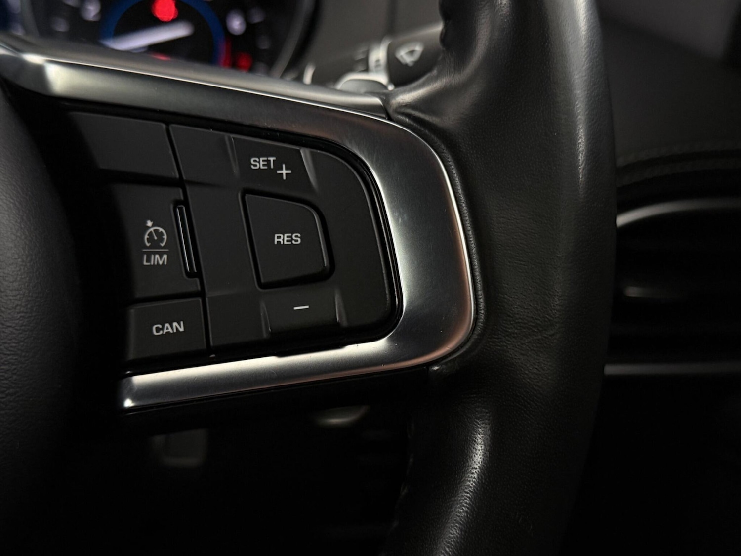 Used Jaguar XE 2018 for sale - 77831667: Photo 18