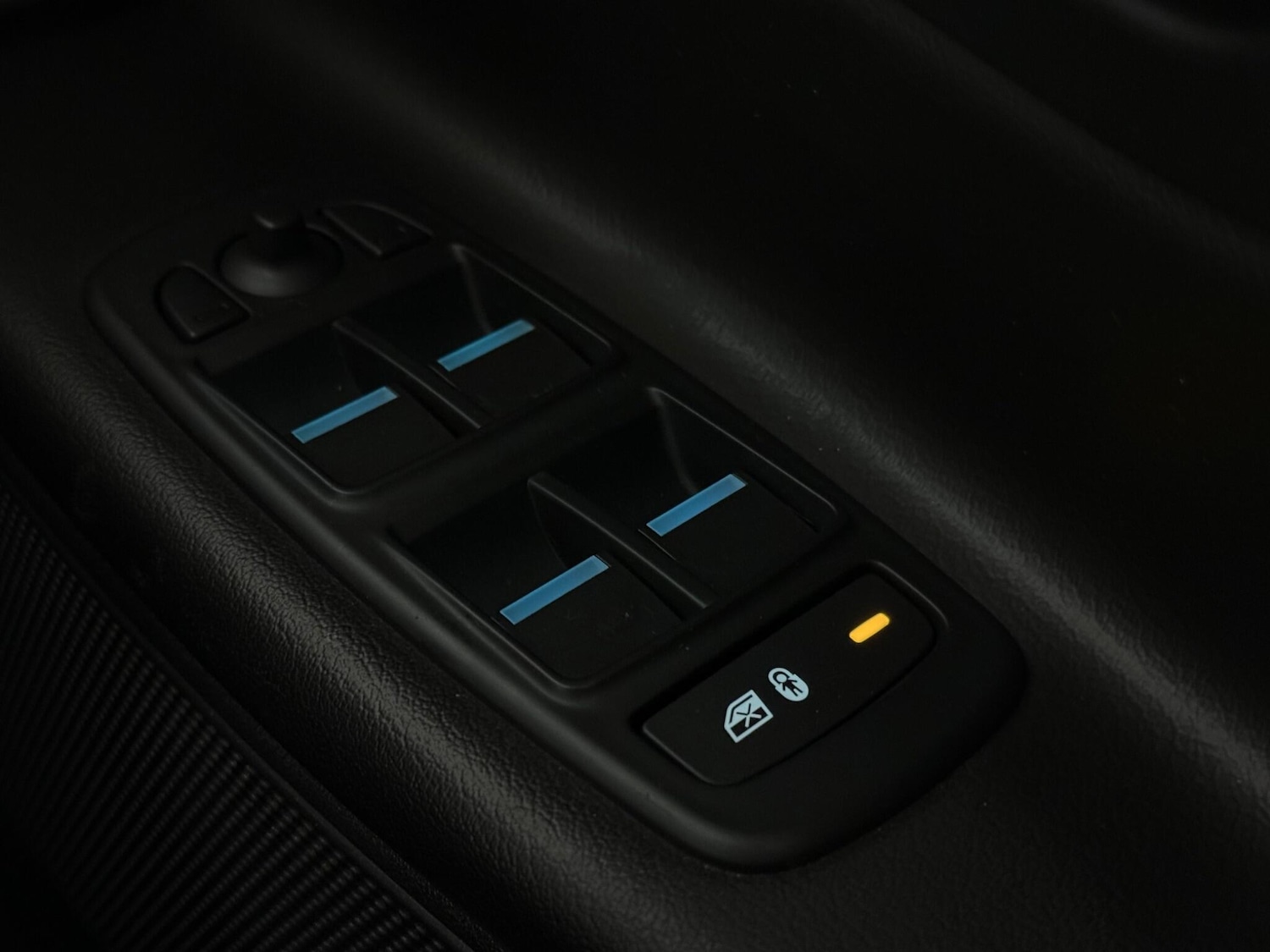 Used Jaguar XE 2018 for sale - 77831667: Photo 21