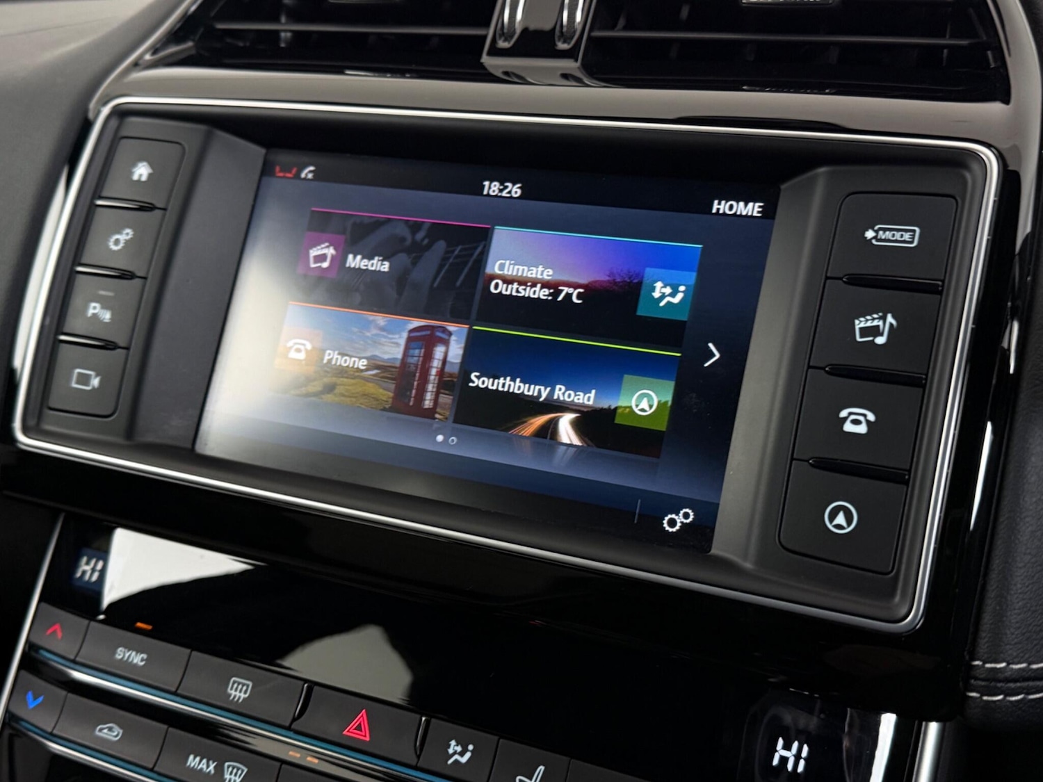 Used Jaguar XE 2018 for sale - 77831667: Photo 24