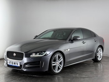 Used Jaguar XE 2018 for sale - 77831667: Photo