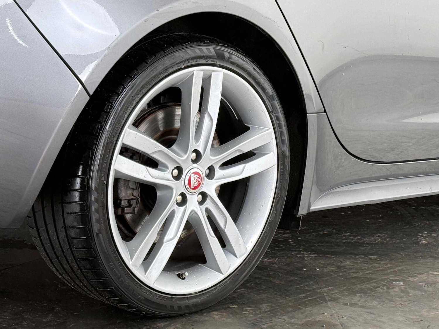 Used Jaguar XE 2018 for sale - 77831667: Photo 8