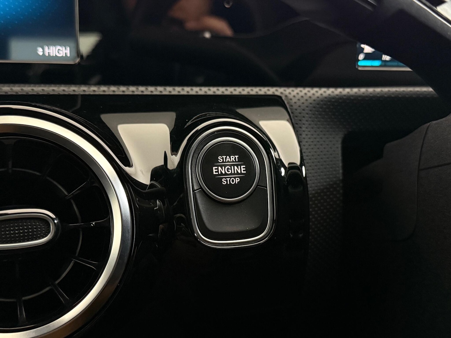 Used Mercedes-Benz A-Class 2021 for sale - 76468658: Photo 39