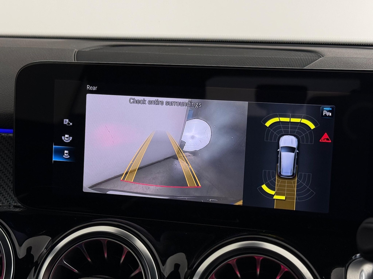 Used Mercedes-Benz GLB 2022 for sale - 77974333: Photo 26