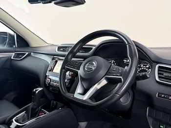 Used Nissan Qashqai 2017 for sale - 78797423: Photo
