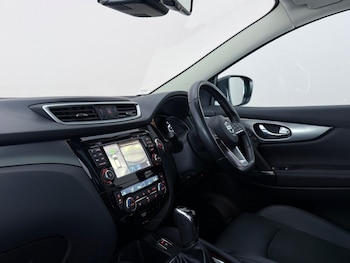 Used Nissan Qashqai 2017 for sale - 78797423: Photo