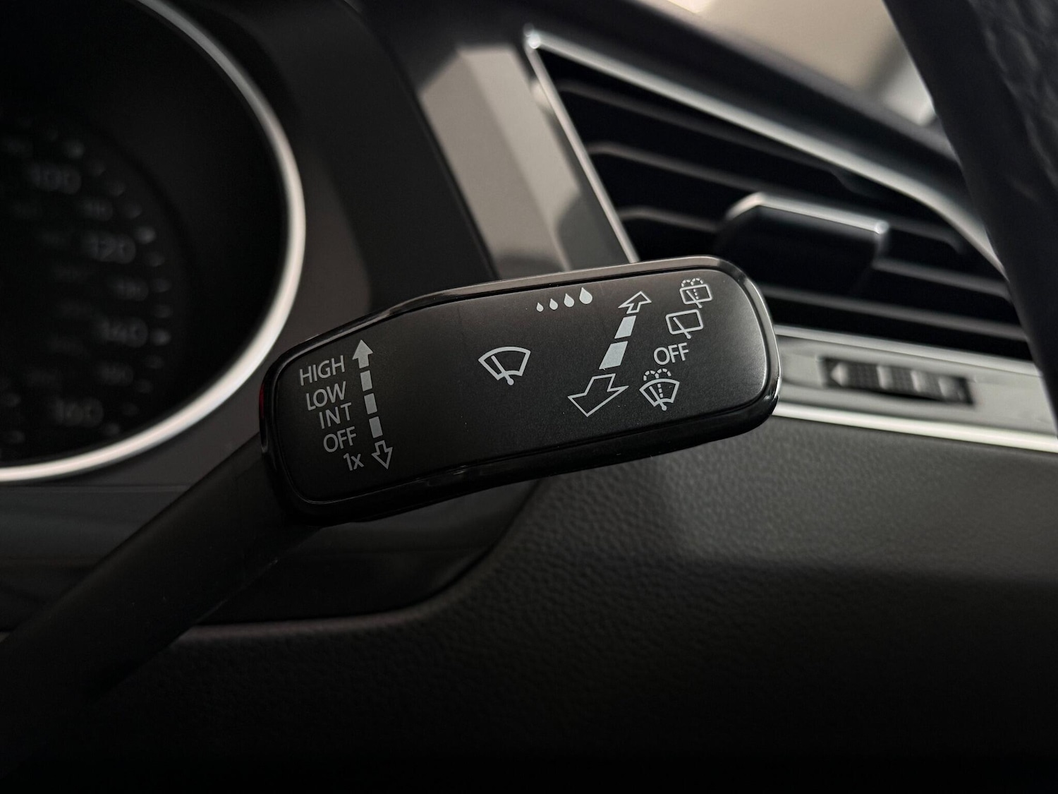 Used Volkswagen Tiguan 2018 for sale - 76468250: Photo 26