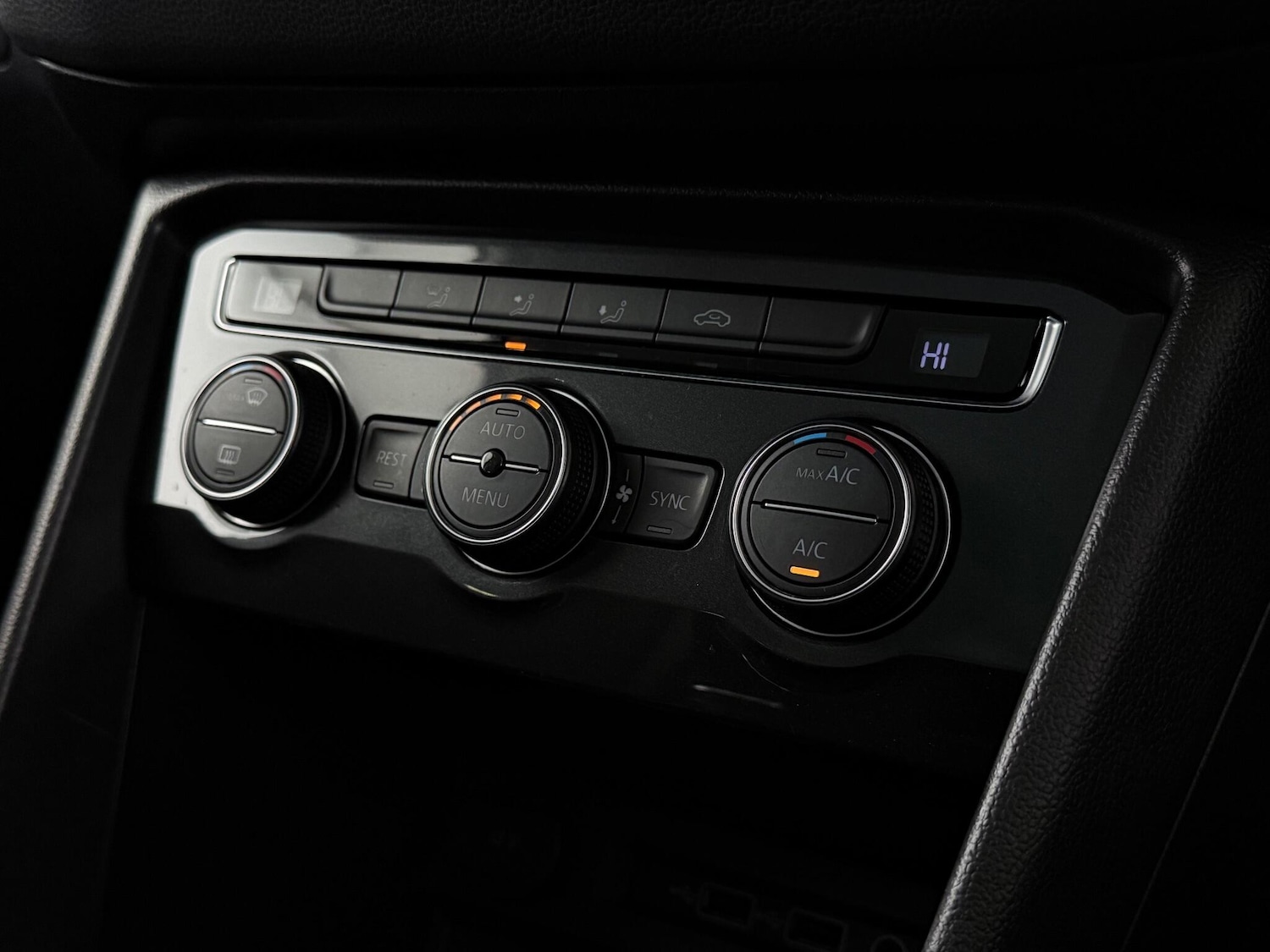 Used Volkswagen Tiguan 2018 for sale - 76468250: Photo 41