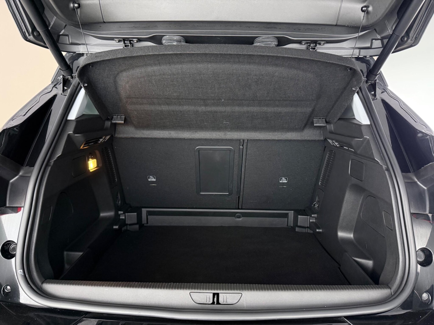 Used Vauxhall Grandland 2023 for sale - 78063149: Photo 9