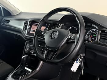 Used Volkswagen T-Roc 2019 for sale - 79688626: Photo