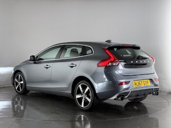 Used Volvo V40 2017 for sale - 77260274: Photo