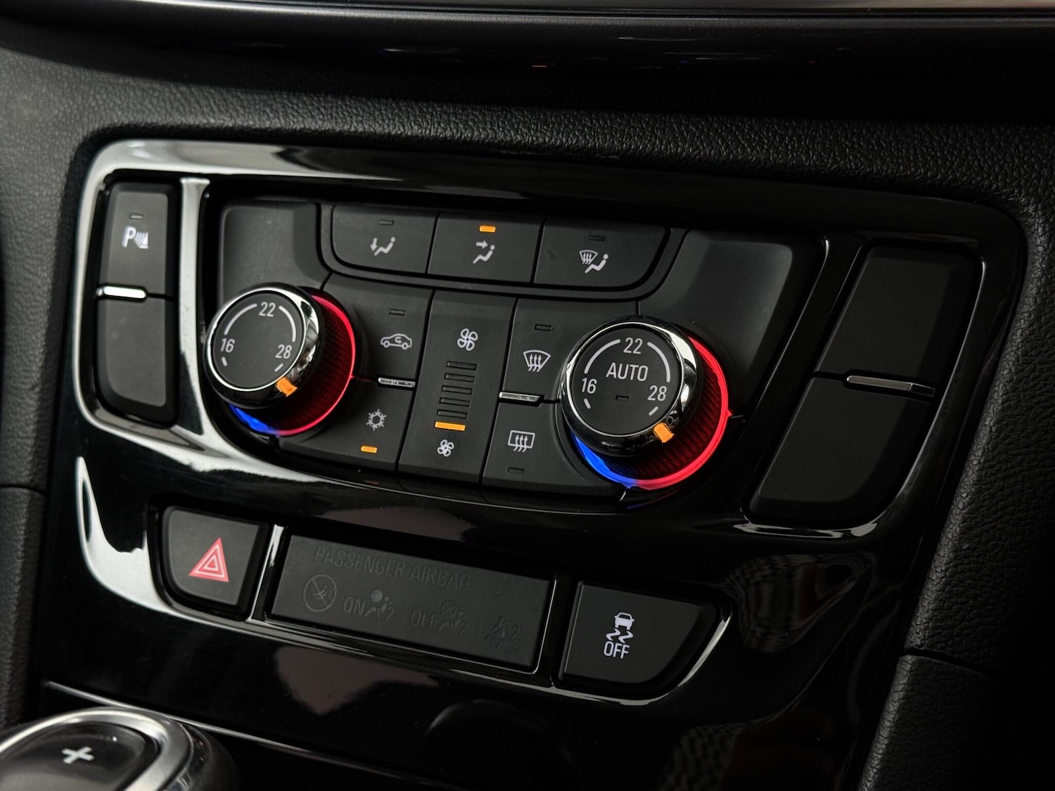 Used Vauxhall Mokka X 2018 for sale - 77243293: Photo 25