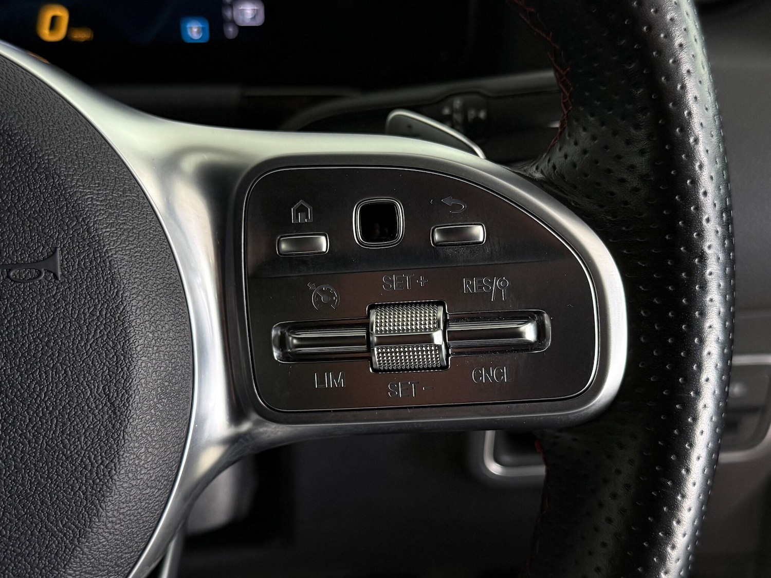 Used Mercedes-Benz GLA 2021 for sale - 76898561: Photo 25