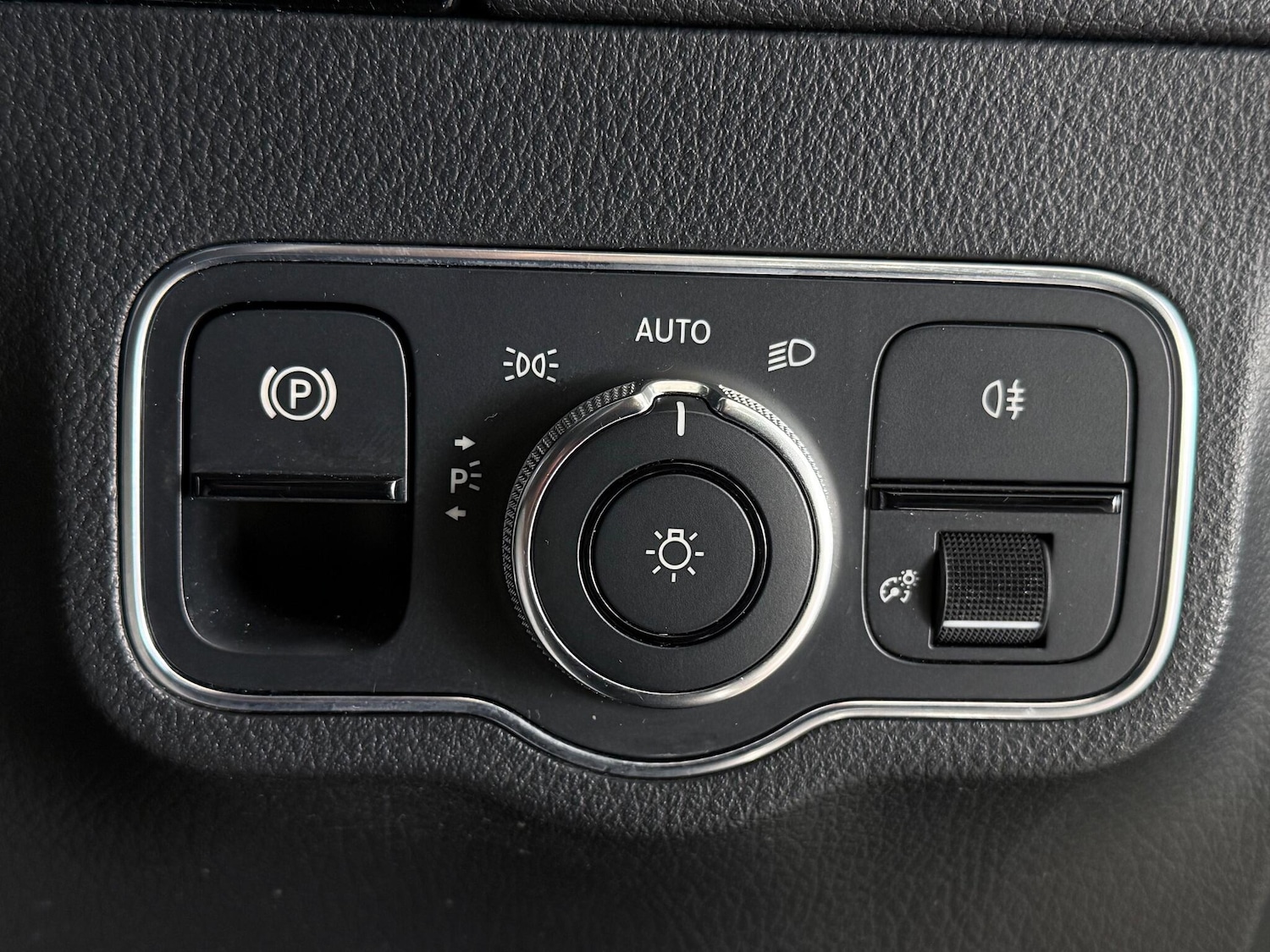 Used Mercedes-Benz GLA 2021 for sale - 76898561: Photo 32