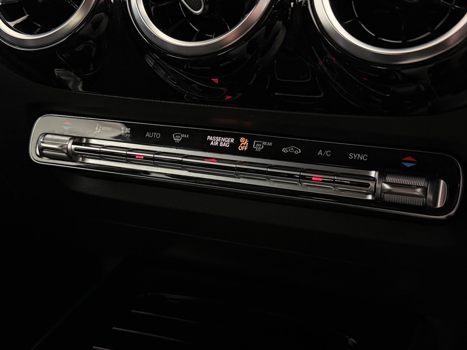 Used Mercedes-Benz GLA 2021 for sale - 76898561: Photo 45