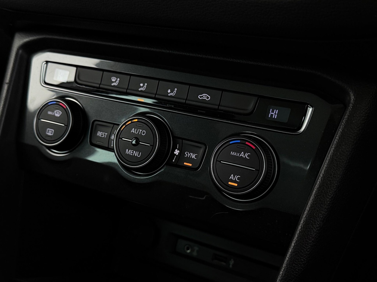 Used Volkswagen Tiguan 2017 for sale - 77259731: Photo 35