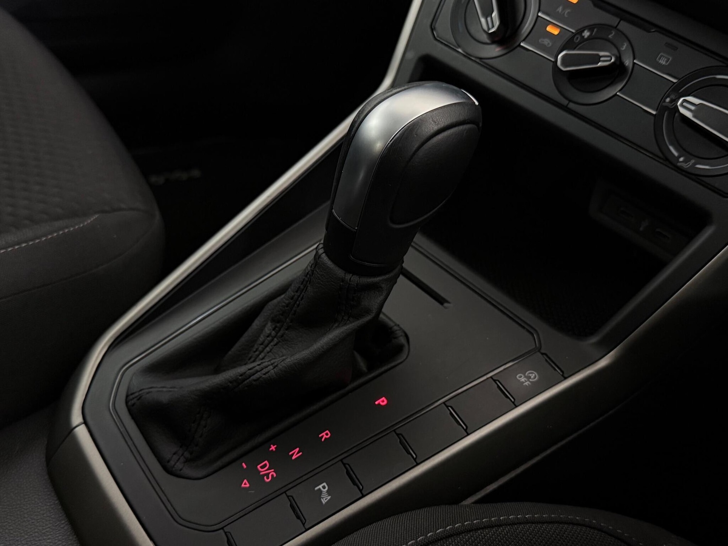 Used Volkswagen Polo 2021 for sale - 77222298: Photo 31