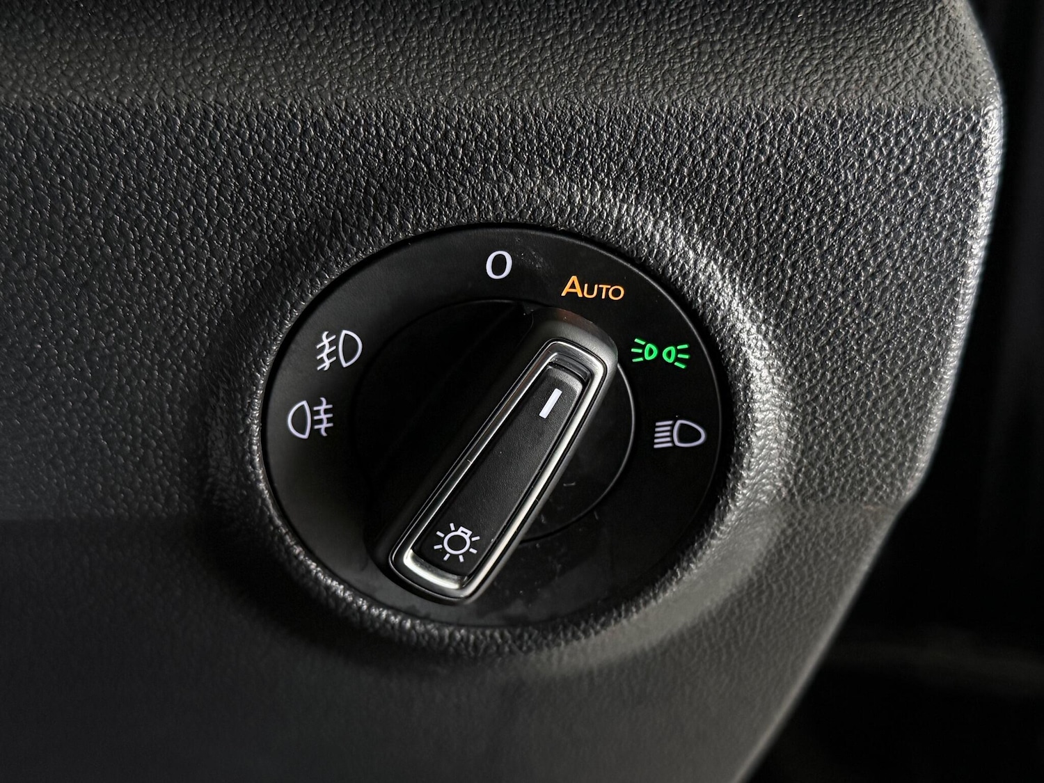 Used Volkswagen T-Roc 2021 for sale - 77216912: Photo 12