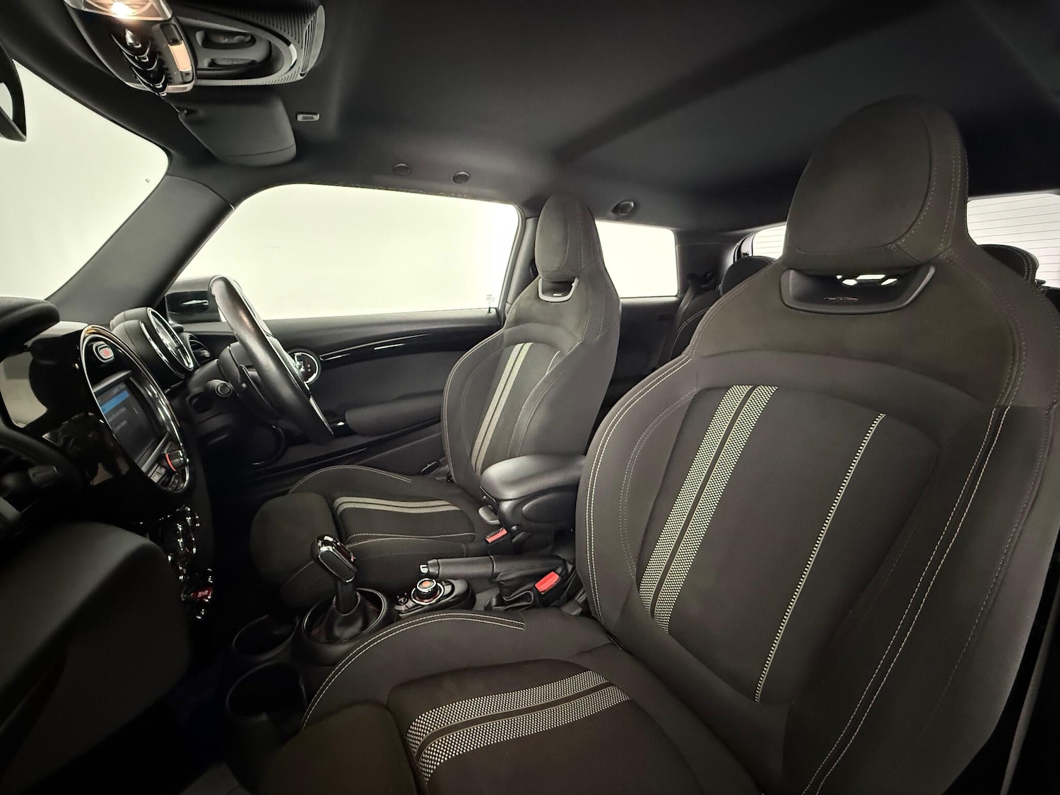 Used MINI Hatch 2020 for sale - 76688558: Photo 17