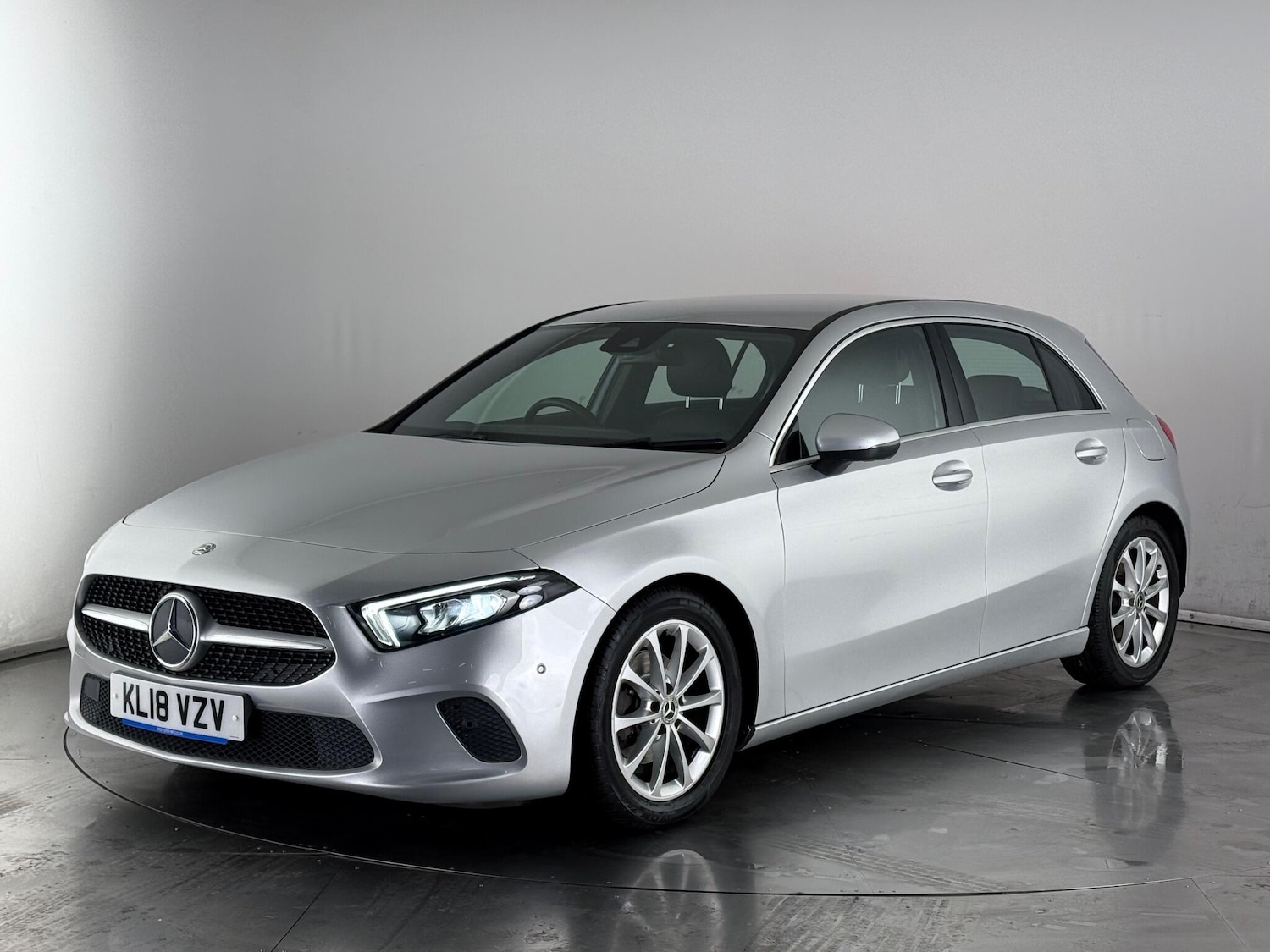 Used Mercedes-Benz A-Class 2018 for sale - 76468202: Photo 3