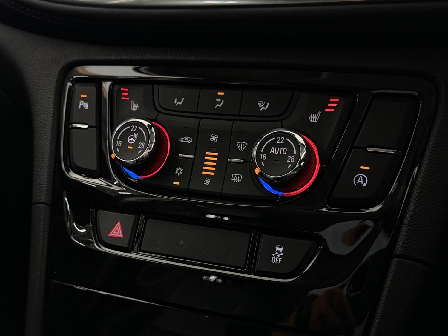 Used Vauxhall Mokka X 2018 for sale - 76468672: Photo 39