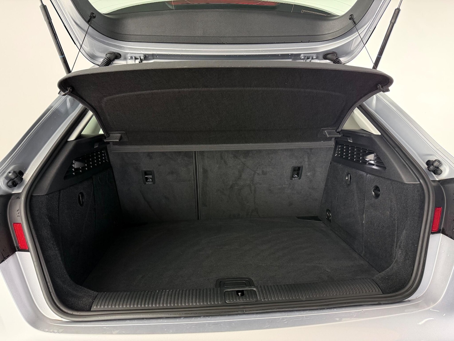 Used Audi A3 2016 for sale - 76468501: Photo 12