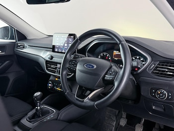 Used Ford Focus 2019 for sale - 79331004: Photo