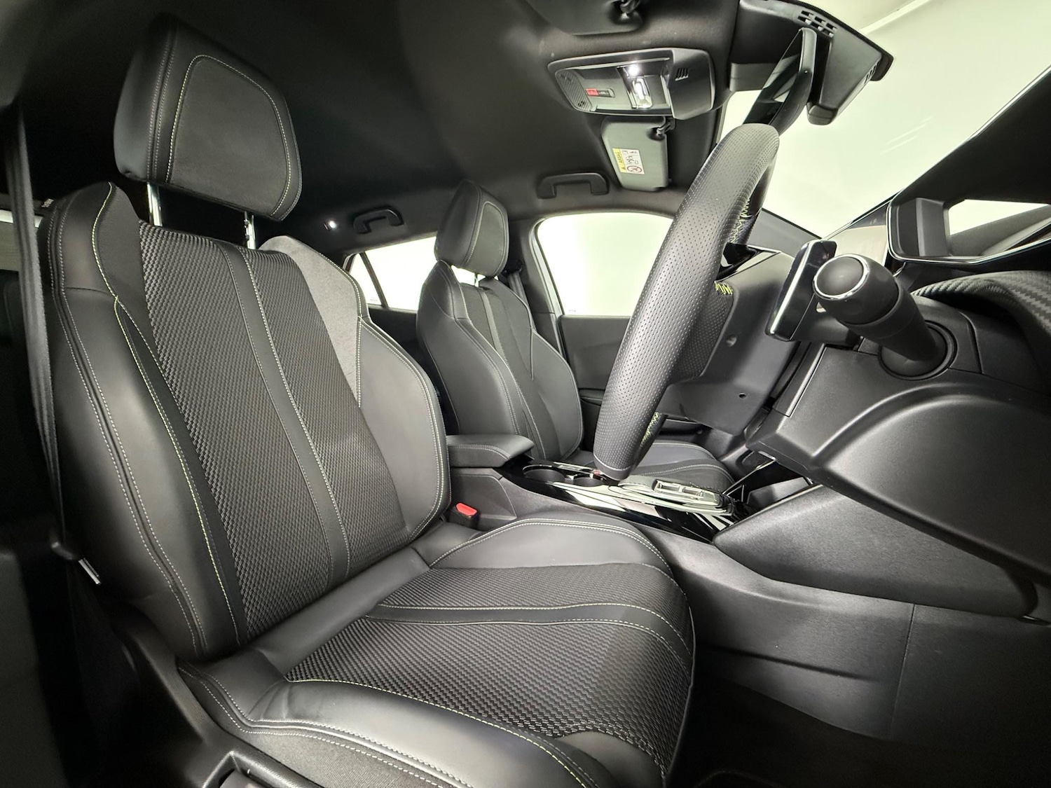 Used Peugeot 2008 2023 for sale - 76468719: Photo 16