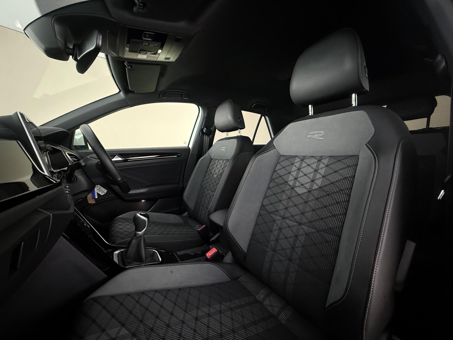 Used Volkswagen T-Roc 2023 for sale - 78063142: Photo 11