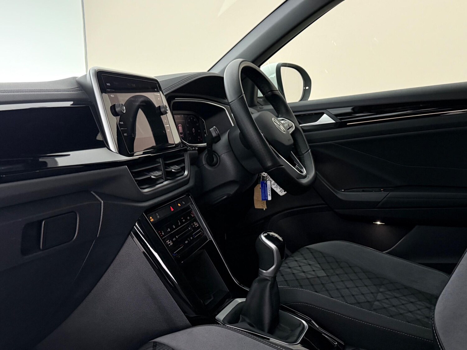 Used Volkswagen T-Roc 2023 for sale - 78063142: Photo 12