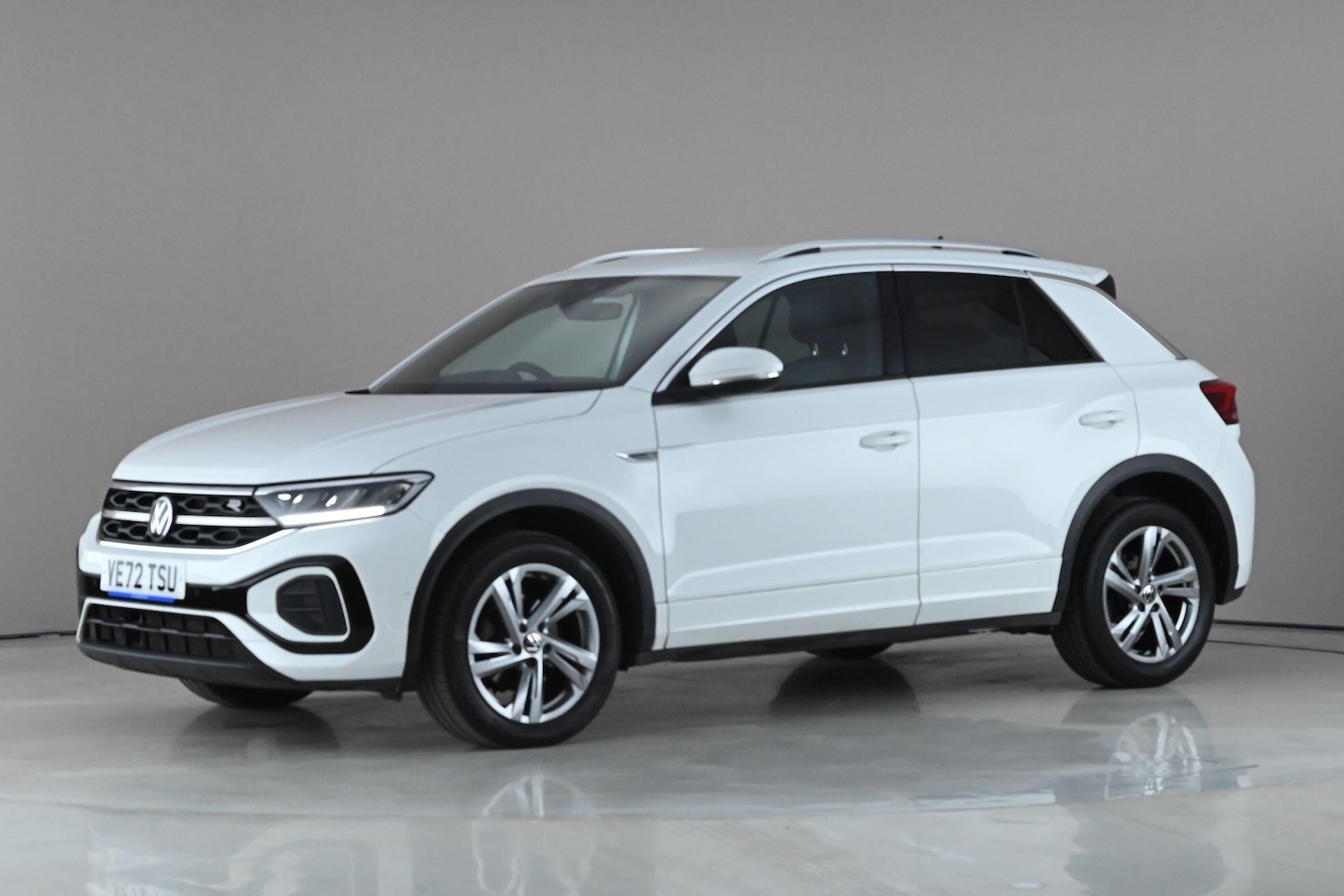 Used Volkswagen T-Roc 2023 for sale - 78063142: Photo 2