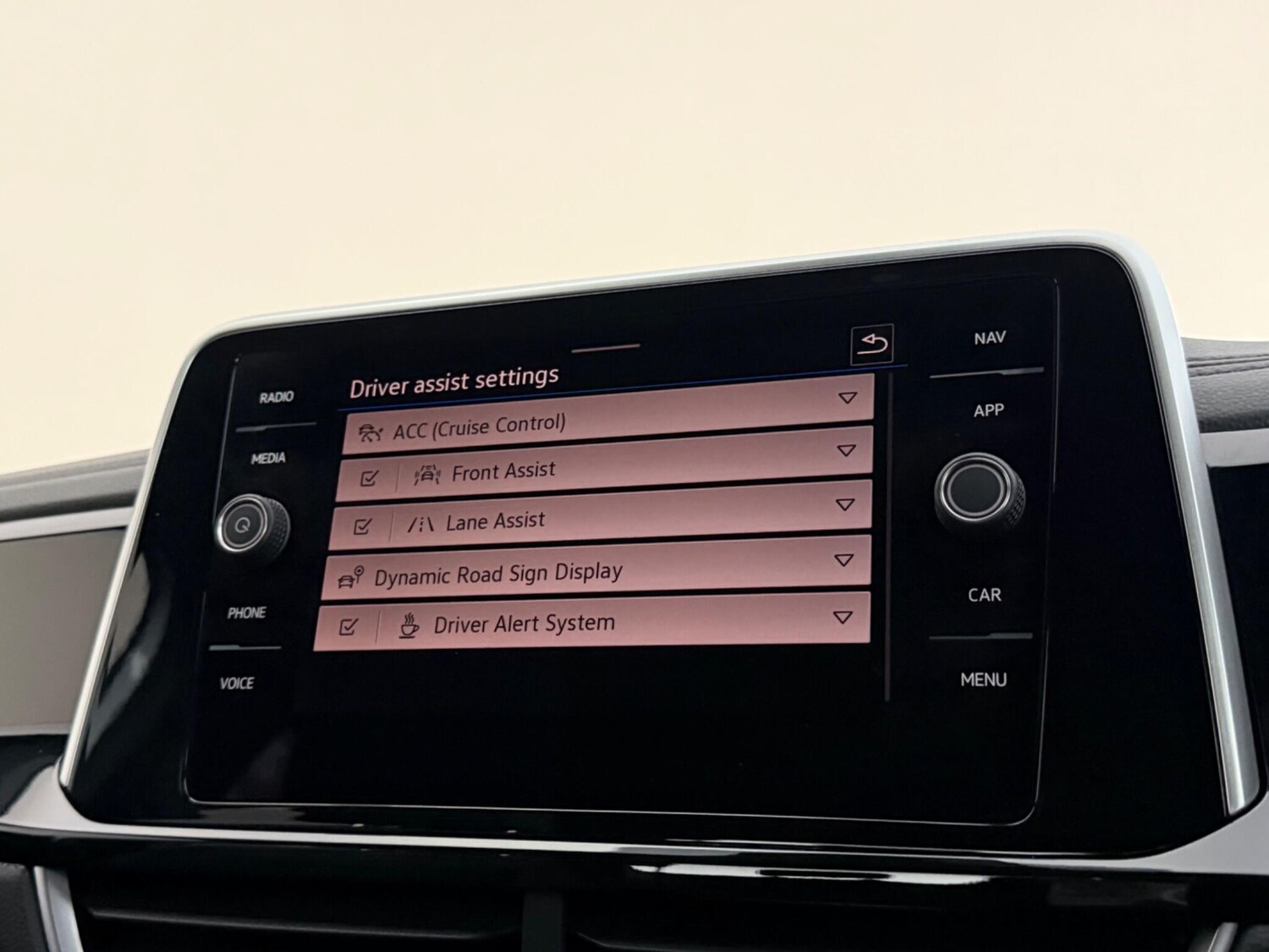 Used Volkswagen T-Roc 2023 for sale - 78063142: Photo 32