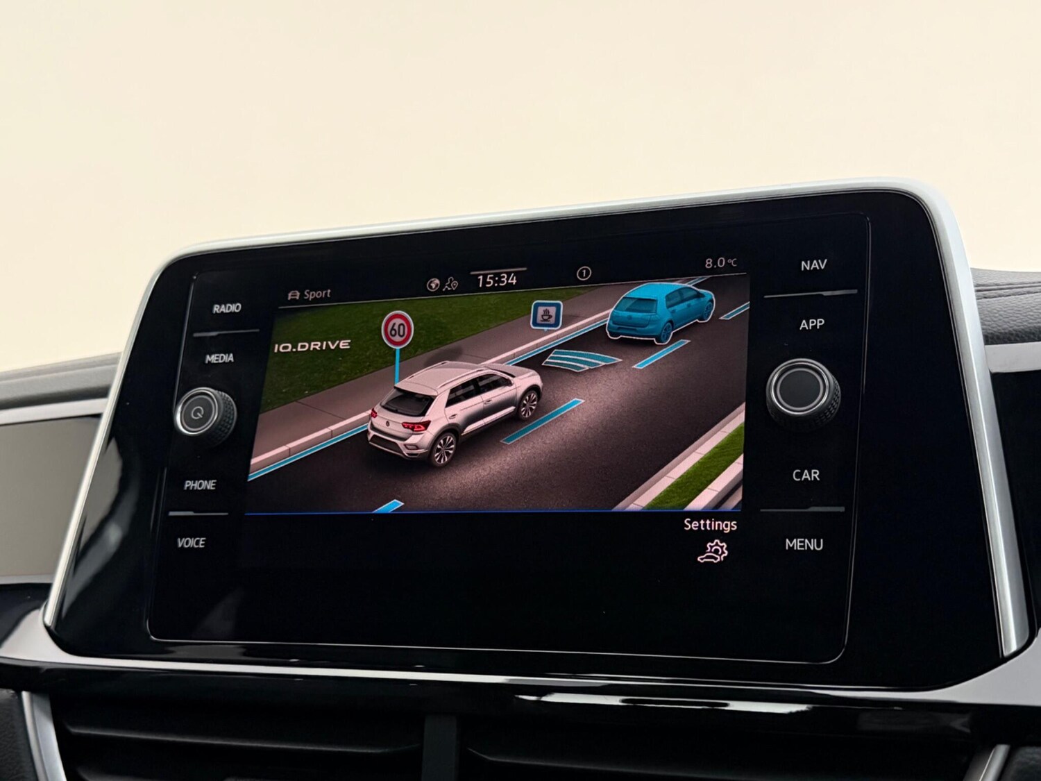 Used Volkswagen T-Roc 2023 for sale - 78063142: Photo 34