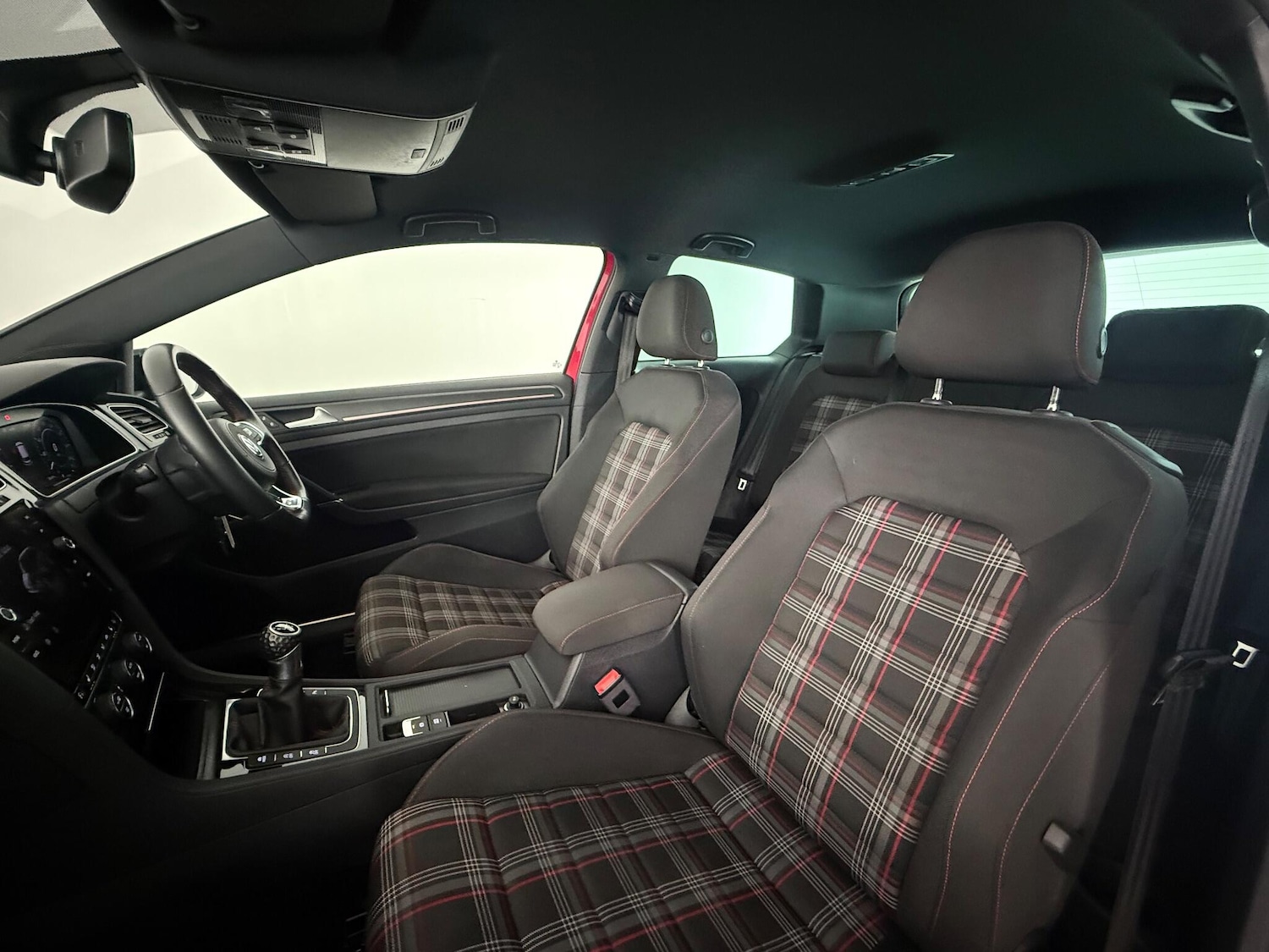 Used Volkswagen Golf 2017 for sale - 77260220: Photo 11