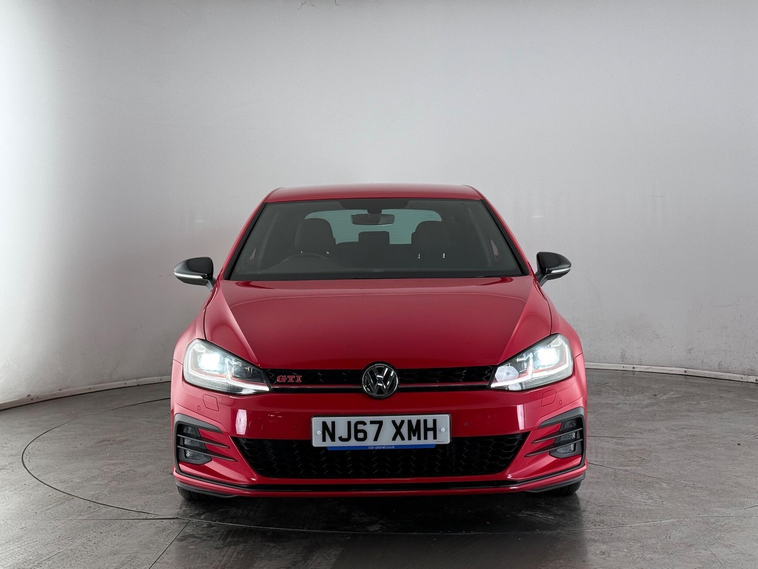 Used Volkswagen Golf 2017 for sale - 77260220: Photo 2