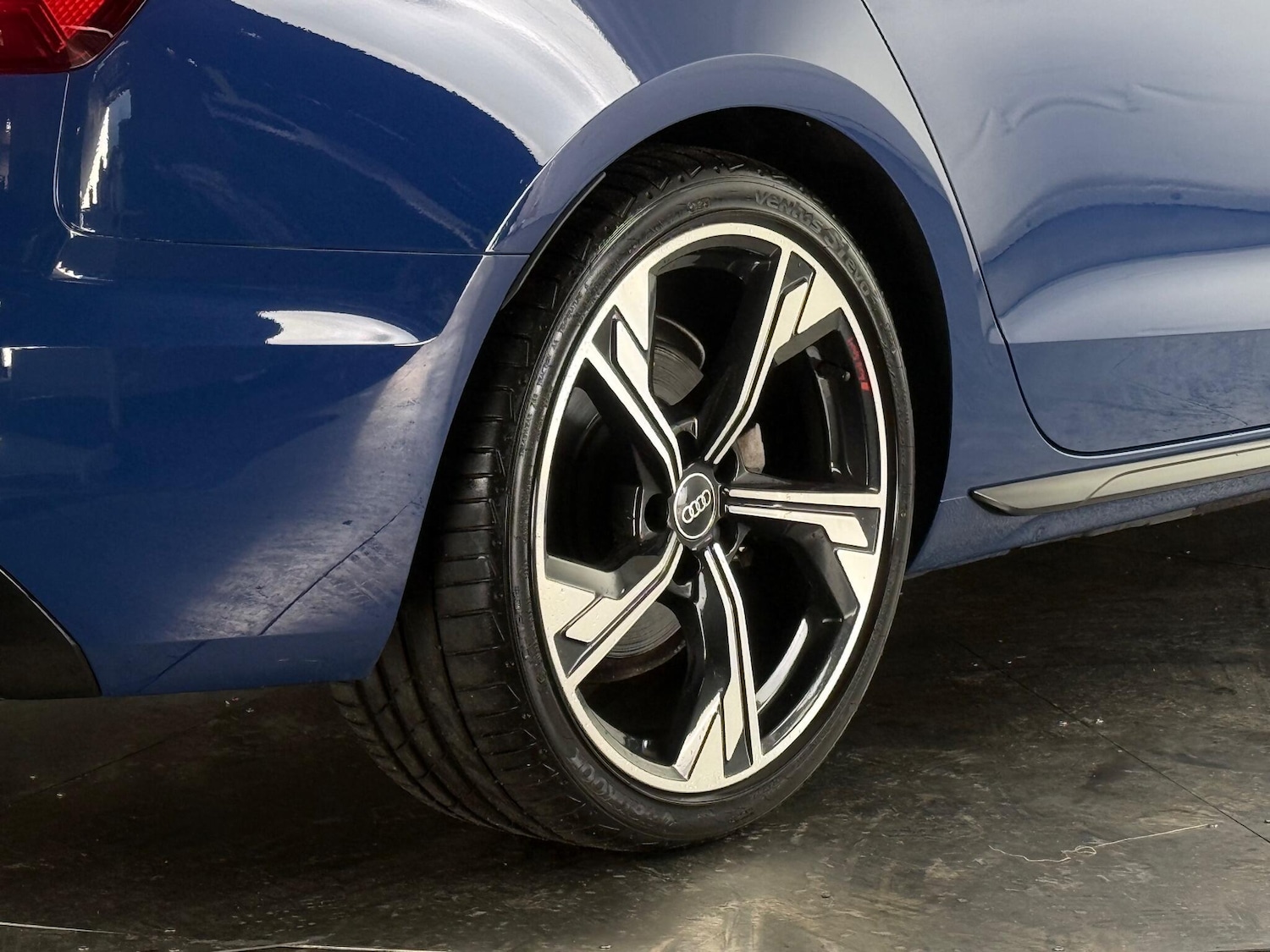 Used Audi A4 Avant 2023 for sale - 76468233: Photo 11