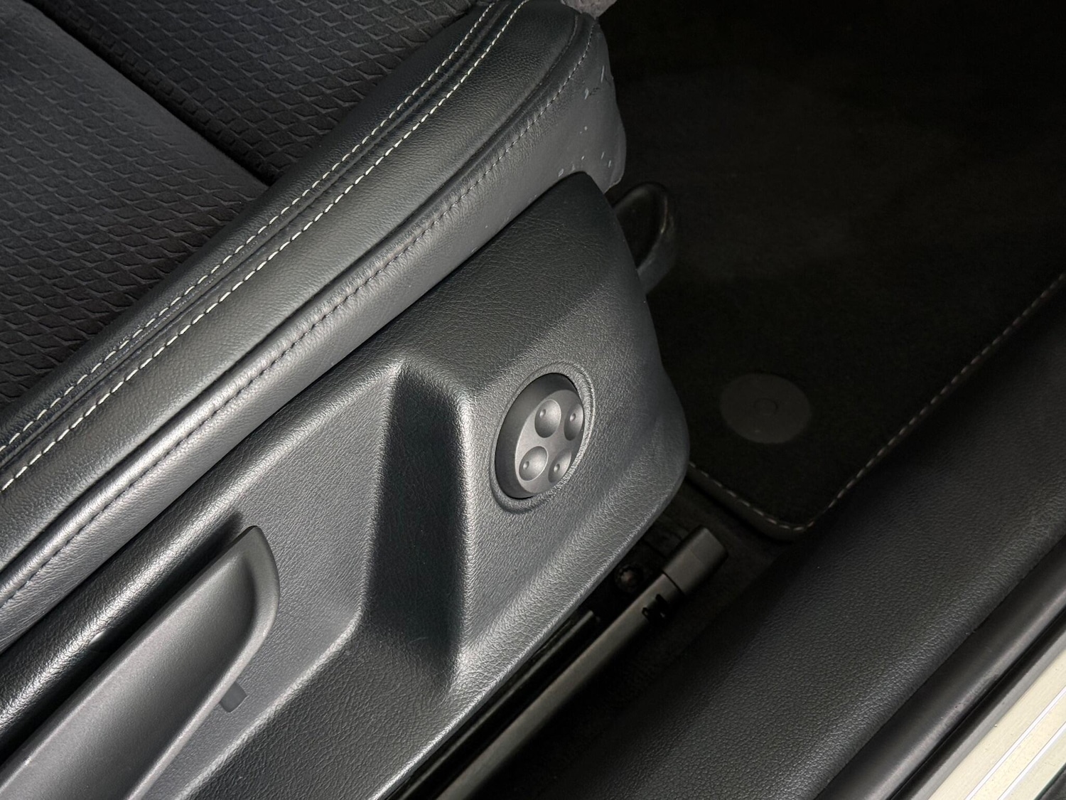 Used Audi A4 Avant 2023 for sale - 76468233: Photo 17