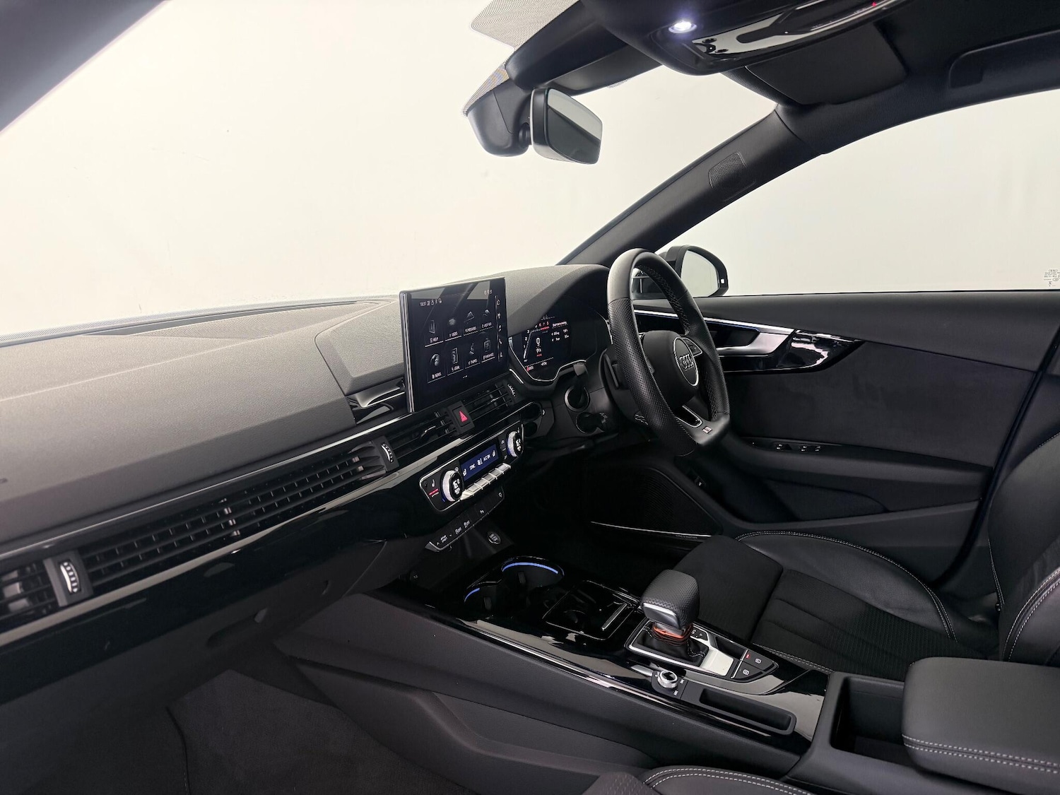 Used Audi A4 Avant 2023 for sale - 76468233: Photo 18