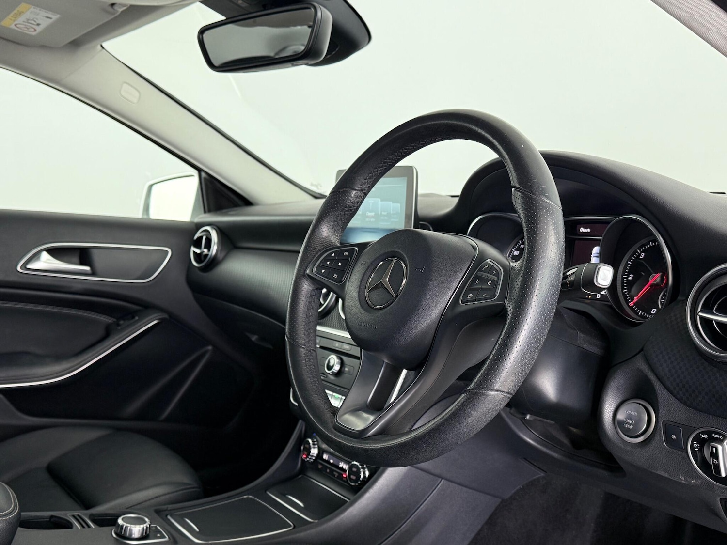 Used Mercedes-Benz A-Class 2017 for sale - 77259873: Photo 18