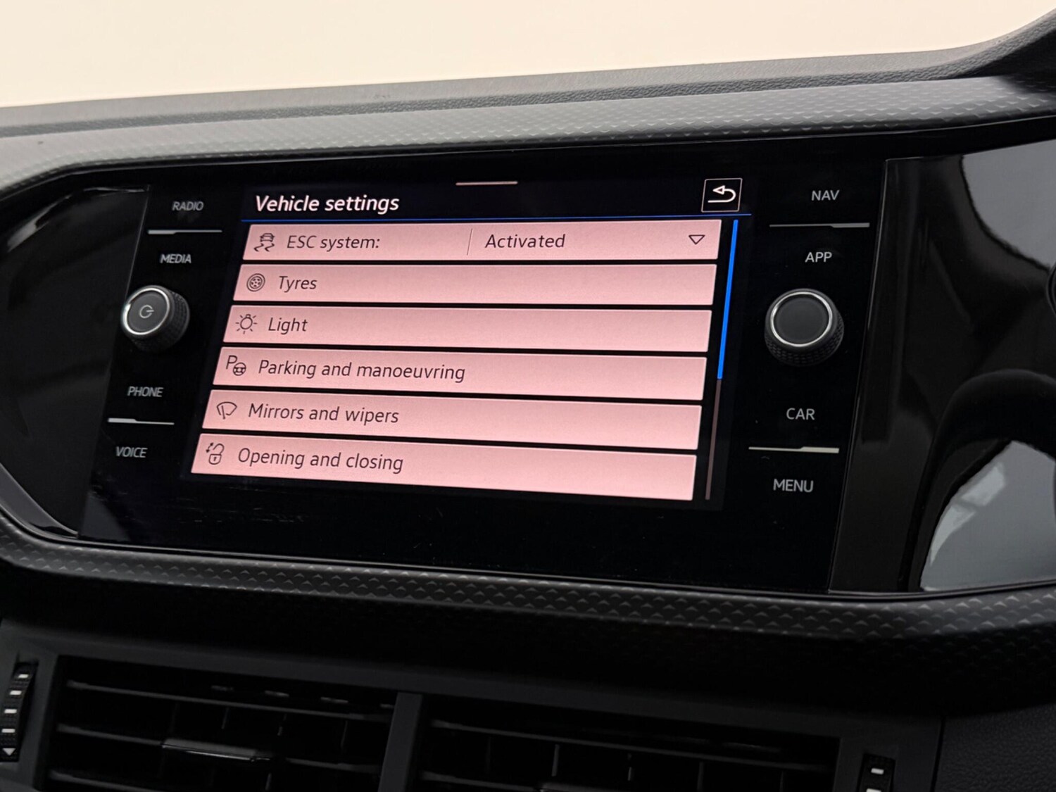 Used Volkswagen T-Cross 2023 for sale - 78132094: Photo 24