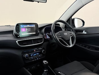 Used Hyundai TUCSON 2019 for sale - 78947632: Photo