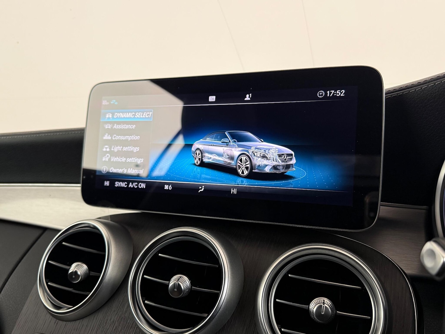 Used Mercedes-Benz C Class 2021 for sale - 77180807: Photo 40