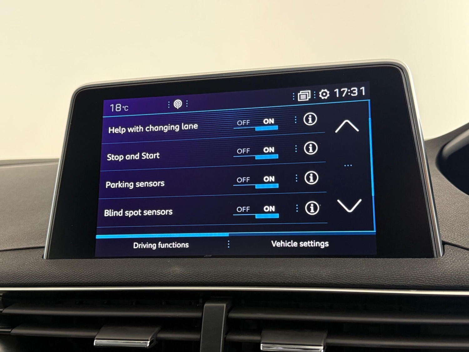 Used Peugeot 3008 2018 for sale - 77216659: Photo 24