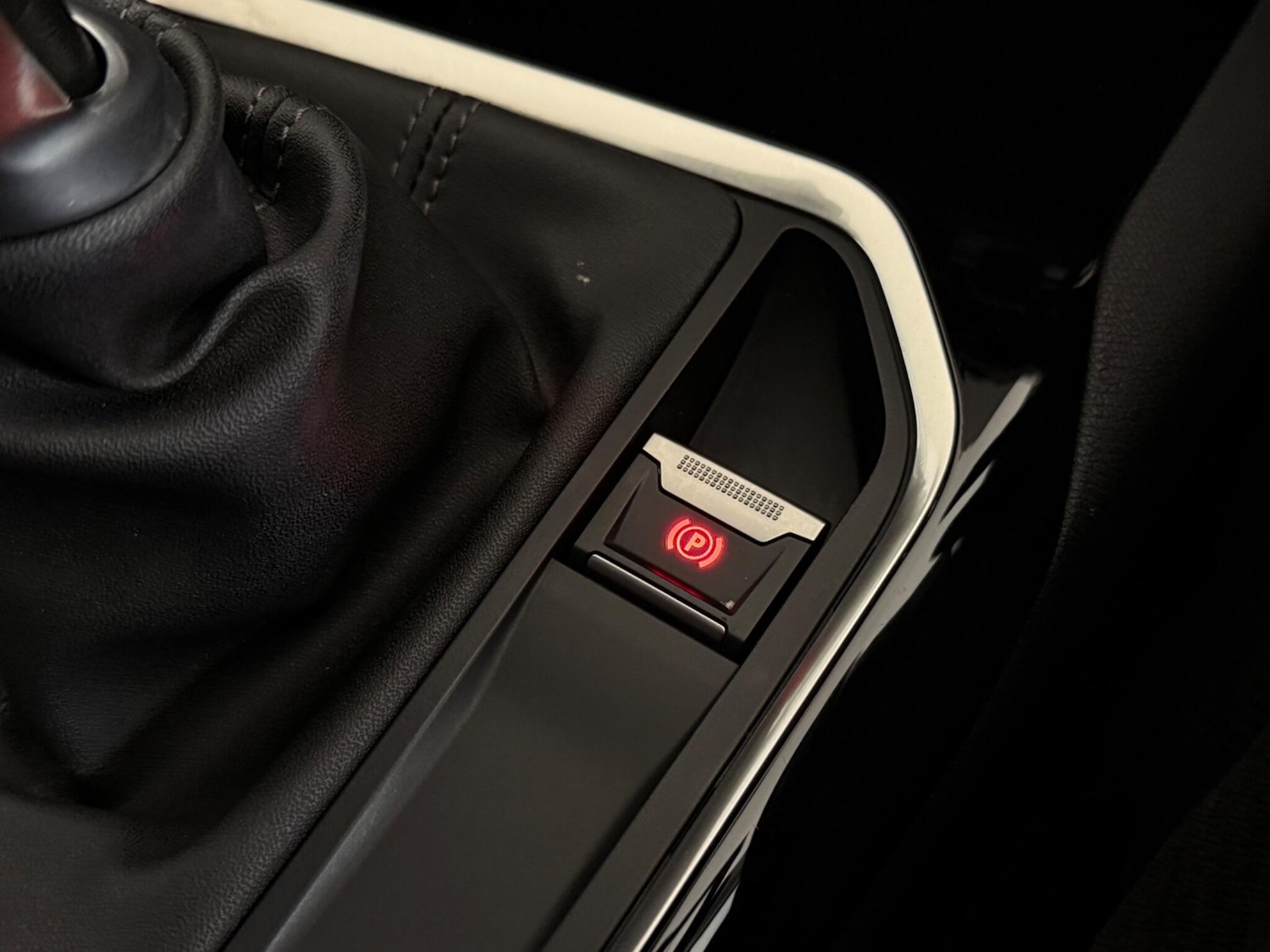 Used Peugeot 3008 2018 for sale - 77216659: Photo 34