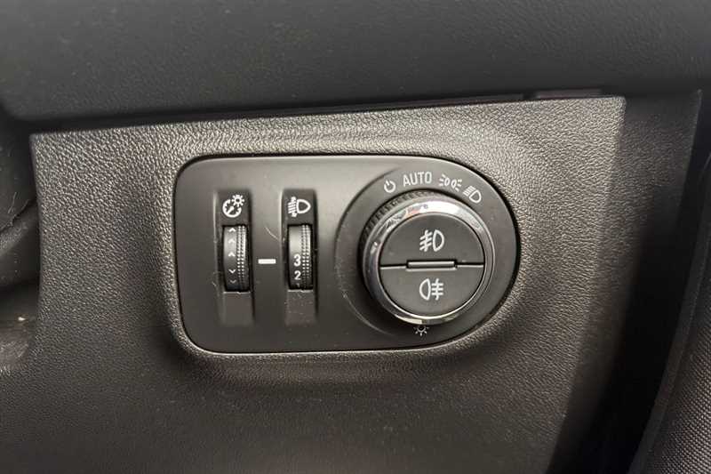 Used Vauxhall Corsa 2018 for sale - 76705759: Photo 31