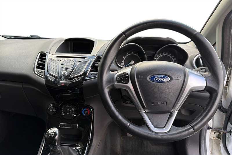 Used Ford Fiesta 2015 for sale - 76552626: Photo 16