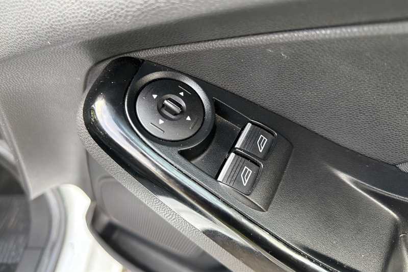 Used Ford Fiesta 2015 for sale - 76552626: Photo 19