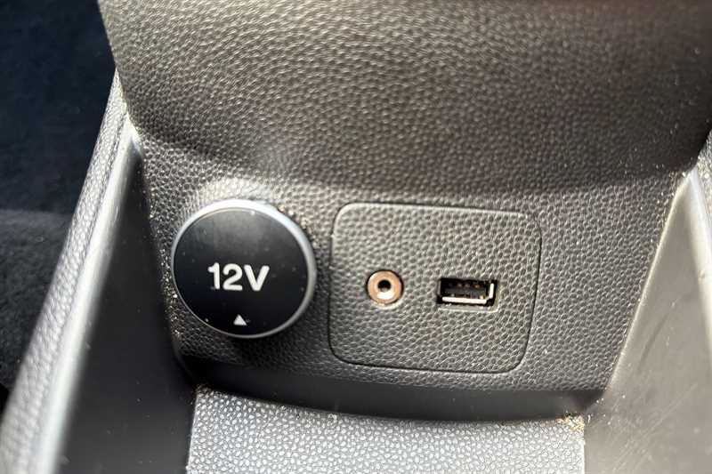 Used Ford Fiesta 2015 for sale - 76552626: Photo 32