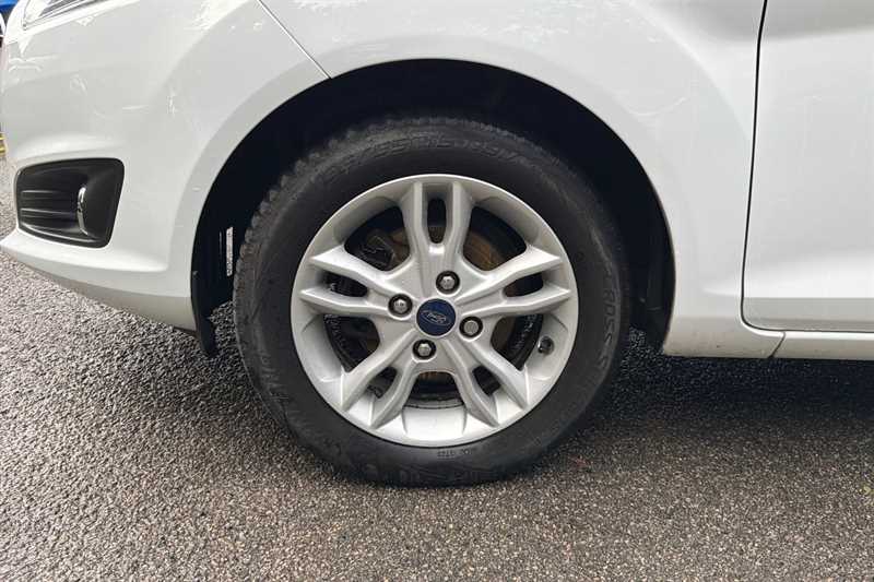 Used Ford Fiesta 2015 for sale - 76552626: Photo 6